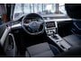 Volkswagen Passat Variant 1.5 TSI Highline | Automaat | Adaptieve cruise control | Stoel Verwarming | Parkeer hulp |