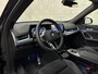 BMW X1 18i M-Sport | Panorama | Sportstoelen | Keyless-Entry | Sfeerverlichting | Achteruitrij-Camera | Carplay | Full-LED | Black-Optic | Getint Glas | Stoelverwarming | Draadloos Laden |