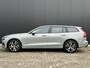 Volvo V60 2.0 B4 Essential Edition Climate / park assist / Driver assist /  18 inch.