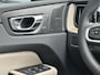 Volvo XC60 2.0 T6 Plug-in hybrid AWD Plus Dark 360 Camera / Head-up display / Harman Kardon audio / Panorama dak / stoel- en stuurverwarming / leer