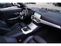 BMW 3-Serie M340i xDrive High Executive | Schuifdak | Laser LED | Luxe Leder | 360 camera | Head Up display | Adaptieve Cruise |