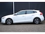 Volvo V40 T2 Polar+ | Zwart Lederen Bekleding | Fullmap Navigatie | Stoelverwarming | Parkeercamera achter | Volvo on Call | Climate Control | Cruise Control |