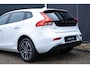 Volvo V40 T2 Polar+ | Zwart Lederen Bekleding | Fullmap Navigatie | Stoelverwarming | Parkeercamera achter | Volvo on Call | Climate Control | Cruise Control |