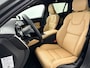 Volvo V60 T8 Ultra Dark Performance | 20" | Bowers & Wilkins | Geventileerd Nappa | Massagestoelen | Getint Glas | Panoramadak | Head-up | 360 Camera | Full LED | Adaptieve Cruise | BLIS