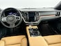 Volvo V60 T8 Ultra Dark Performance | 20" | Bowers & Wilkins | Geventileerd Nappa | Massagestoelen | Getint Glas | Panoramadak | Head-up | 360 Camera | Full LED | Adaptieve Cruise | BLIS