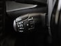 Peugeot 2008 1.2 PureTech 100 Allure | Benzine | Handgeschakeld | Zesversnellingsbak | Donker getint glas achter | Remote services | Regensensor | Cruise control | Automatisch dimmende binnenspiegel | Parkeersensoren |