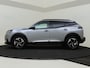 Peugeot 2008 1.2 PureTech 100 Allure | Benzine | Handgeschakeld | Zesversnellingsbak | Donker getint glas achter | Remote services | Regensensor | Cruise control | Automatisch dimmende binnenspiegel | Parkeersensoren |