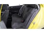 Volkswagen Golf 1.5 eTSI Life Business Stoel-en stuurverwarming Memory Apple Carplay PDC v+a