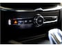 Volvo XC60 2.0 T8 AWD 335kW/456pk Aut8 MJ2026 Plug-in hybrid Ultra Black Edition LUCHTVERING + HARMAN/KARDON + PANORAMADAK + BLIS + STOELMASSAGE + PILOT ASSIST + STOELVERWARMING V&A + ADAPT.CRUISE + STUURVERWARMING + 360 CAMERA + PARKSENSOREN + 21" LM-VELGEN!!