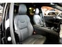 Volvo XC60 2.0 T8 AWD 335kW/456pk Aut8 MJ2026 Plug-in hybrid Ultra Black Edition LUCHTVERING + HARMAN/KARDON + PANORAMADAK + BLIS + STOELMASSAGE + PILOT ASSIST + STOELVERWARMING V&A + ADAPT.CRUISE + STUURVERWARMING + 360 CAMERA + PARKSENSOREN + 21" LM-VELGEN!!