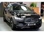 Volvo XC60 2.0 T8 AWD 335kW/456pk Aut8 MJ2026 Plug-in hybrid Ultra Black Edition LUCHTVERING + HARMAN/KARDON + PANORAMADAK + BLIS + STOELMASSAGE + PILOT ASSIST + STOELVERWARMING V&A + ADAPT.CRUISE + STUURVERWARMING + 360 CAMERA + PARKSENSOREN + 21" LM-VELGEN!!