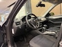 BMW X1 SDrive20i Limited Series * Automaat / Navigatie / Trekhaak / NL Auto *