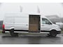 Volkswagen Crafter 35 2.0 TDI L4H4 Highline Adaptieve Cruise, Camera, Carplay, LED, Clima, Automaat, Sensoren, 177pk, Trekhaak, Sensoren, Uniek! camper project