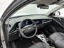 Kia Niro Hybrid 1.6 GDi Hybrid DynamicPlusLine  Schuifdak | Eco-leder | Stoelverwarming Interesse in dit voertuig? Neem contact op met Mazda Eindhoven, uitsluitend te bezoeken op afspraak.