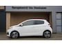 Peugeot 108 1.0 68pk e-VTi Allure 5Drs Keyless 16inch LM Groot scherm Clima Achteruitrijcamera *NL auto* 69645km!