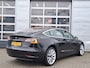 Tesla Model 3 Long Range AWD 75 kWh | Navigatie | LM Velgen 18" | Voorstoelen Verwarmd/Achterbank Verwarmd | Panoramadak | Airco | Cruise Control |