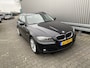 BMW 3-Serie Touring 318i Corporate Lease Luxury Line Leer, Clima, CC, Navi, iDrive, PDC, LM, Trekh, nw. APK – Inruil Mogelijk –