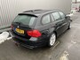 BMW 3-Serie Touring 318i Corporate Lease Luxury Line Leer, Clima, CC, Navi, iDrive, PDC, LM, Trekh, nw. APK – Inruil Mogelijk –