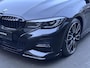 BMW 3-Serie Touring 330e High Executive M Sport Pano HUD Leder Sfeerverlichting