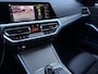 BMW 3-Serie Touring 330e High Executive M Sport Pano HUD Leder Sfeerverlichting