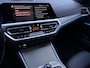 BMW 3-Serie Touring 330e High Executive M Sport Pano HUD Leder Sfeerverlichting