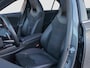 Mercedes-Benz A-klasse 180 AMG-Line | Pano | Sfeerverlichting | Head-up | Adap. Cruise | Stoelverwarming
