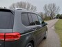 Volkswagen Touran Highline / 7 Persoons / Trekhaak/ Camera / Carplay