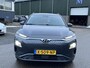 Hyundai Kona Electric EV Premium 64 kWh SOH 100% | 3-Fase | Warmtepomp | Stoel- & Stuurverwarming | Afneembare Trekhaak | Volledig Hyundai-dealer onderhouden