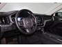 Volvo XC60 T5 Momentum - Intellisafe surround - Verwarmbare voorstoelen - Parkeersensoren voor en achter - camera achter - Cruise Control - Climate Control - Apple® CarPlay - Android Auto - Licht- & regensensor - 18' LMV - City Safety