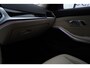 BMW 3-Serie 318i High Executive+Vitrual+Volleder+Stoel-verw+laser-LED+elek-trekhaak+Privacy-Glass= ORIG/NL