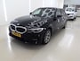 BMW 3-Serie 318i High Executive+Volleder+Stoel-verw+laser-LED+elek-trekhaak+Privacy-Glass= ORIG/NL