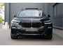 BMW X5 xDrive45e M-Sport | ACC | Comfortstoelen | Head Up | Lane + Side Assist | Pano | Harman Kardon | Camera | 20" | Memory | Dealer Onderhoud | Luchtvering | Alarm | Stoel Verwarming | Apple & Android Carplay | Ambiance | Led | Dab+ | Keyless Entry.