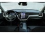 Volvo XC60 2.0 T6 Plug-in hybrid AWD Plus Dark | 19" 5-Dubbel Spaaks Glossy Black / Diamond Cut Velgen | Kunstlederen Bekleding |Trekhaak Met Semi Elektrisch Inklapbare Kogel, 13-Polig | Keyless Entry | Keyless Start | Elektrisch Verstelb. Bestuurdersstoel Met Geheugen | Electronic Climate Controle | Voorstoelen / Stuurwiel Verwarmd | 360 Rondomzicht Camera |