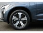 Volvo XC60 2.0 T6 Plug-in hybrid AWD Plus Dark | 19" 5-Dubbel Spaaks Glossy Black / Diamond Cut Velgen | Kunstlederen Bekleding |Trekhaak Met Semi Elektrisch Inklapbare Kogel, 13-Polig | Keyless Entry | Keyless Start | Elektrisch Verstelb. Bestuurdersstoel Met Geheugen | Electronic Climate Controle | Voorstoelen / Stuurwiel Verwarmd | 360 Rondomzicht Camera |