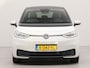 Volkswagen ID.3 First Plus 58 kWh incl afneembare trekhaak | Afneembare trekhaak | Apple Carplay | Navigatie | Achteruitrij camera | Parkeersensoren voor en achter | Wifi | Spraalbediening | Voorstoelen verwarmd |