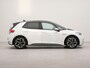 Volkswagen ID.3 First Plus 58 kWh incl afneembare trekhaak | Afneembare trekhaak | Apple Carplay | Navigatie | Achteruitrij camera | Parkeersensoren voor en achter | Wifi | Spraalbediening | Voorstoelen verwarmd |