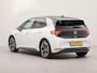 Volkswagen ID.3 First Plus 58 kWh incl afneembare trekhaak | Afneembare trekhaak | Apple Carplay | Navigatie | Achteruitrij camera | Parkeersensoren voor en achter | Wifi | Spraalbediening | Voorstoelen verwarmd |