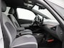 Volkswagen ID.3 First Plus 58 kWh incl afneembare trekhaak | Afneembare trekhaak | Apple Carplay | Navigatie | Achteruitrij camera | Parkeersensoren voor en achter | Wifi | Spraalbediening | Voorstoelen verwarmd |