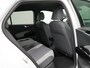 Volkswagen ID.3 First Plus 58 kWh incl afneembare trekhaak | Afneembare trekhaak | Apple Carplay | Navigatie | Achteruitrij camera | Parkeersensoren voor en achter | Wifi | Spraalbediening | Voorstoelen verwarmd |