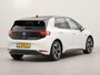 Volkswagen ID.3 First Plus 58 kWh incl afneembare trekhaak | Afneembare trekhaak | Apple Carplay | Navigatie | Achteruitrij camera | Parkeersensoren voor en achter | Wifi | Spraalbediening | Voorstoelen verwarmd |