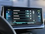Peugeot e-2008 EV GT 50 kWh | Adaptive Cruise Control | Stoelverwarming | Panoramadak | Climate Control | Parkeercamera/-sensoren | Apple Carplay/Android Auto | Sfeerverlichting | Full LED | Keyless Entry/Start | Navigatie |