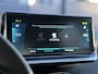 Peugeot e-2008 EV GT 50 kWh | Adaptive Cruise Control | Stoelverwarming | Panoramadak | Climate Control | Parkeercamera/-sensoren | Apple Carplay/Android Auto | Sfeerverlichting | Full LED | Keyless Entry/Start | Navigatie |