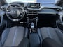 Peugeot e-2008 EV GT 50 kWh | Adaptive Cruise Control | Stoelverwarming | Panoramadak | Climate Control | Parkeercamera/-sensoren | Apple Carplay/Android Auto | Sfeerverlichting | Full LED | Keyless Entry/Start | Navigatie |