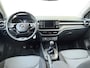 Skoda Fabia 1.0 TSI Ambition | Parkeersensoren achter | Cruise control | CarPlay | Lane assist | Airco |