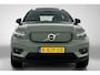 Volvo XC40 Recharge P8 AWD R-Design (PANORAMADAK, STOELVERWARMING, ELEKT. WEGKLAPBARE TREKHAAK, STUURVERWARMING, CAMERA)