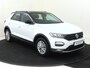 Volkswagen T-Roc 1.0 TSI Style Business | Parkeersensoren | Adaptieve cruise control | CarPlay | Navigatie | Airco | Elektrisch inklapbare buitenspiegels |