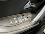 Peugeot 2008 1.2 PureTech Allure | Navigatie/Android/Apple Carplay | LM Velgen 17" | Achteruitrijcamera | Cruise Control Adaptief |