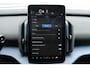Volvo EX30 Single Motor Extended Range Ultra 69 kWh | Panoramadak | Power Seats Met Geheugen | 360° Parkeercamera | Park Pilot Assist | Keyless Entry | Premium audio by Harman Kardon | BLIS | Adaptieve Cruise Control | Pilot Assist | Extra Getint Glas | Onyx Black