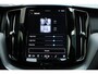 Volvo XC60 T6 Plug-in hybrid AWD Plus Dark | Verwarmde Voorstoelen, Stuurwiel en Achterbank | Panoramisch Schuif-/Kanteldak | Semi- Elektrische Trekhaak | 360-Camera | Adaptieve Cruise Control | Draadloze Telefoonlader