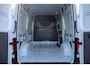 Volkswagen Crafter 35 2.0 TDI L3H3 Trendline | 2 zitplaatsen rechtsvoor | Airco | Apple Carplay/Android Auto|telefoonintegratie premium